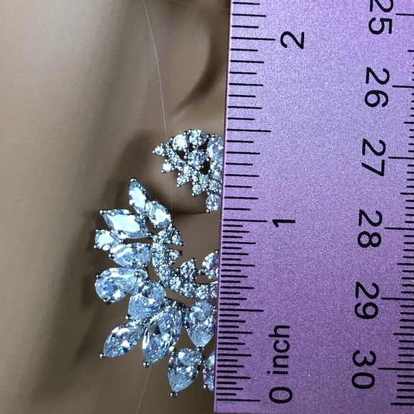 Bridal hoop diamond crystal earrings - Picture 7 of 8